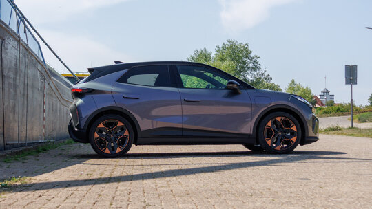 CUPRA Raval zijkant