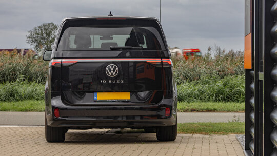 ID. Buzz Van Doesburg-3