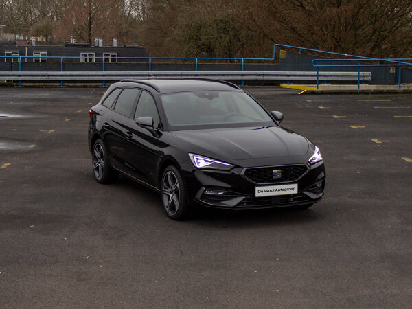SEAT Leon Sportstourer private lease deal hero mobiel