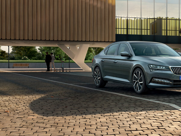 skoda-superb-m53-hero-fl