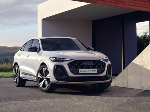 Audi Q5 Sportback e-hybrid quattro hero mobiel