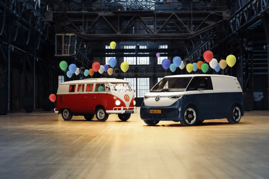 ID. Buzz Cargo Anniversary Edition hero mobiel