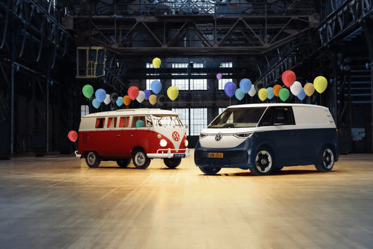ID. Buzz Cargo Anniversary Edition hero mobiel