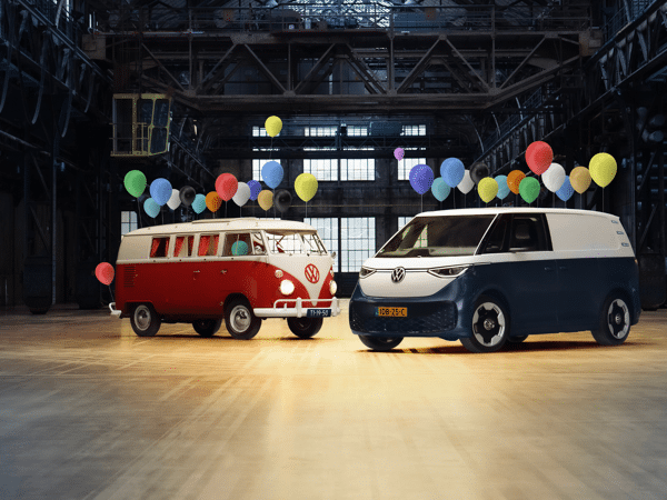 ID. Buzz Cargo Anniversary Edition hero mobiel