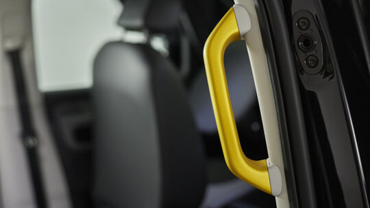 MOIA ID. BUZZ AD HANDLE