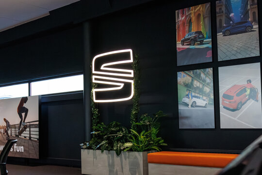 seat-sales-dealer-van-het-jaar-2026-hero-mobiel