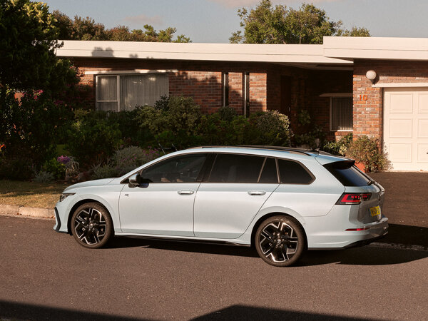 Volkswagen Golf Variant hero mobiel