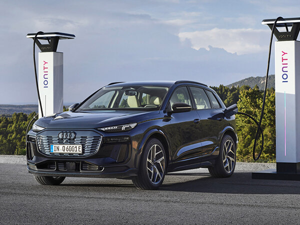 Audi premium platform hero mobiel