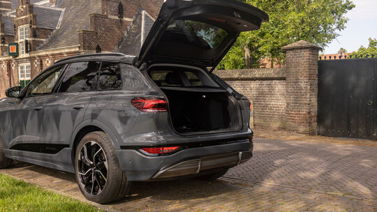 Audi Q6 e-tron (8)
