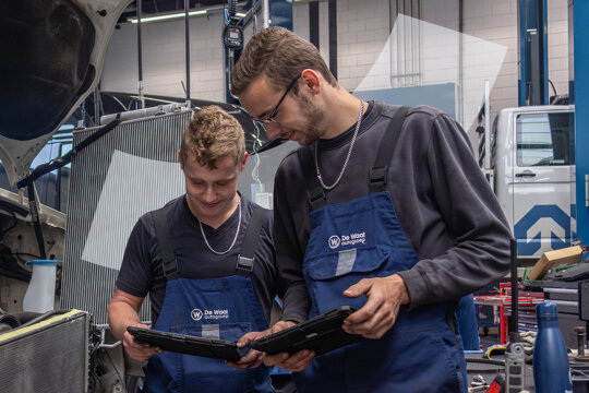 2560 x 1200 monteur Volkswagen Henk-Jan