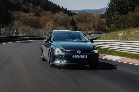 Golf GTI Clubsport EDITION 50 (1)
