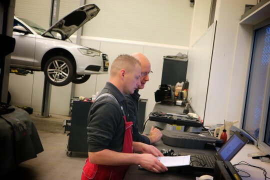 Vacatures werkplaats De Waal Autogroep