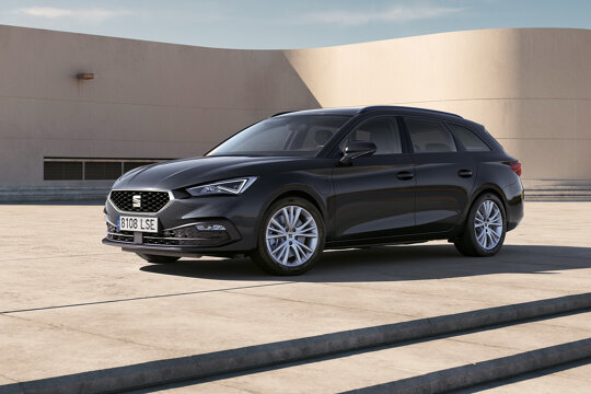 SEAT Leon Sportstourer PHEV hero mobiel