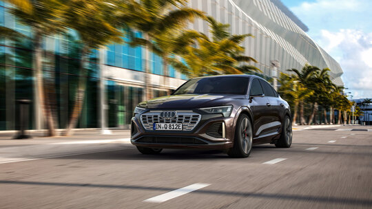 Audi Q8 sportback e-tron-1 1700x956