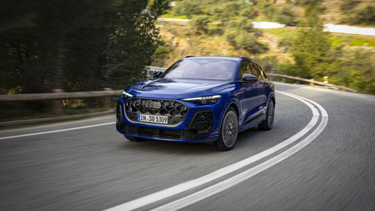 Audi SQ5 blauw 3