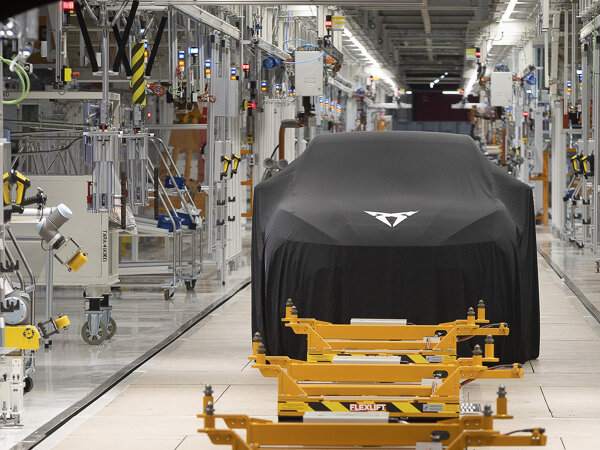 CUPRA Raval productie hero mobiel