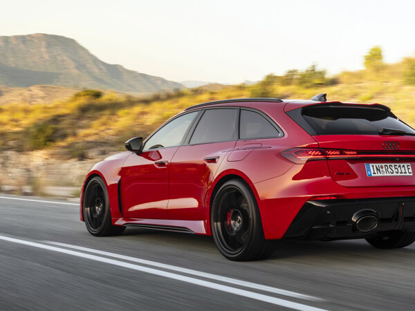 Nieuwe Audi RS 5 hero mobiel