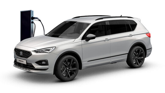 SEAT_Tarraco_PHEV_met laadpaal